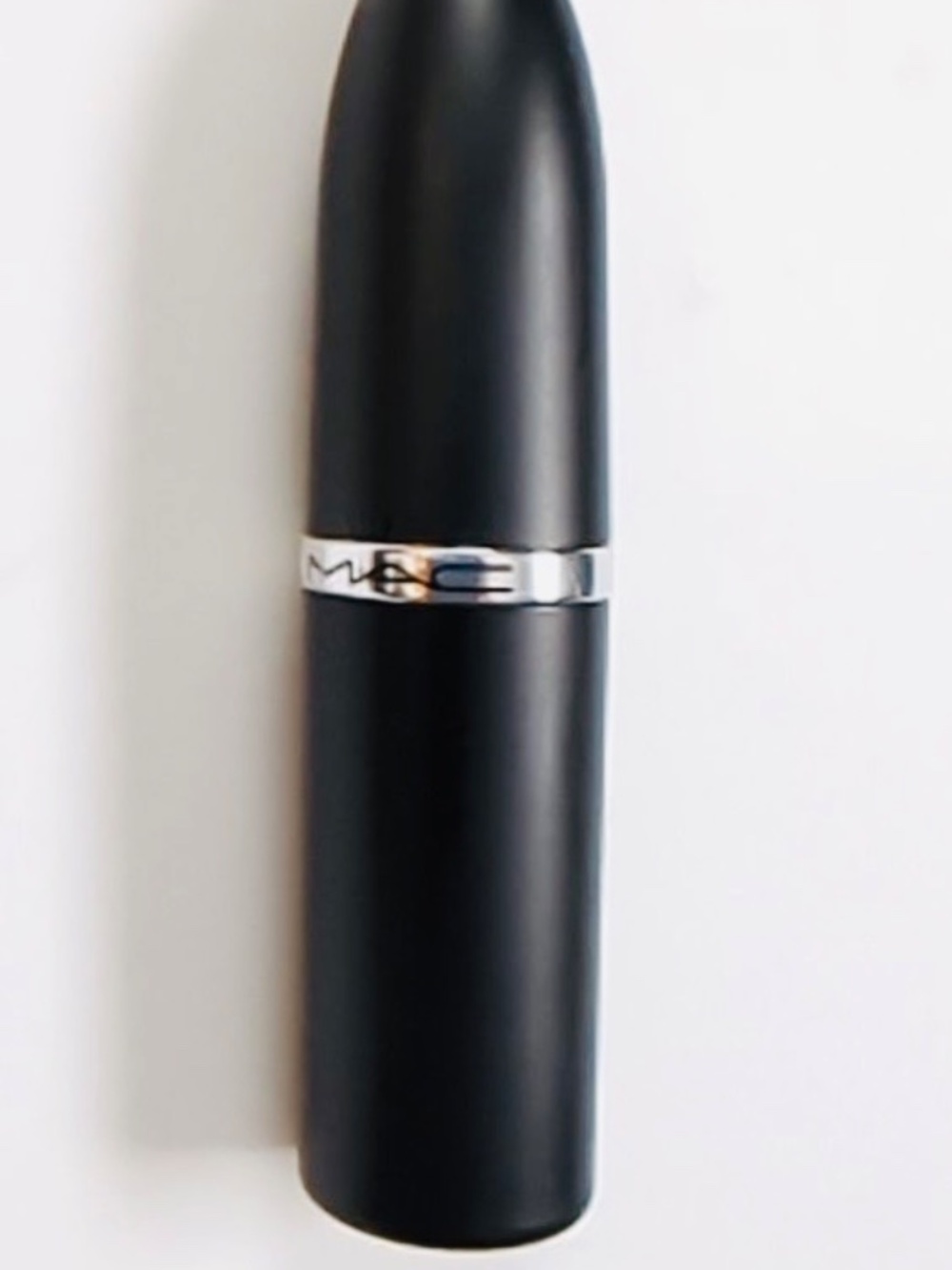 MAC Macxymal Matte Lipstick in 691 Ruby Woo - Picture 4 of 4